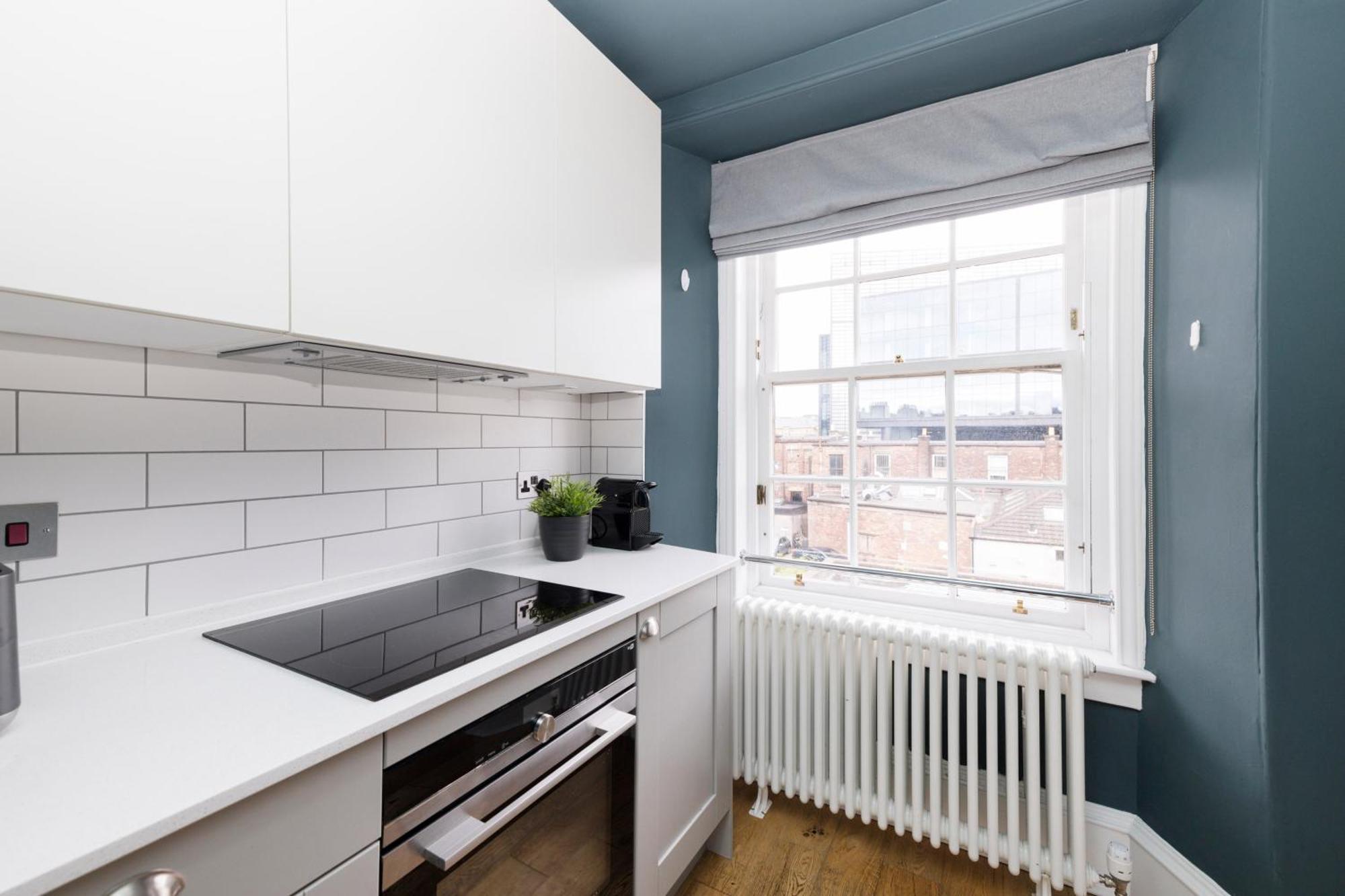 Ferienwohnung Joivy Spacious 2Br Apt, Moments From West End Edinburgh Exterior foto