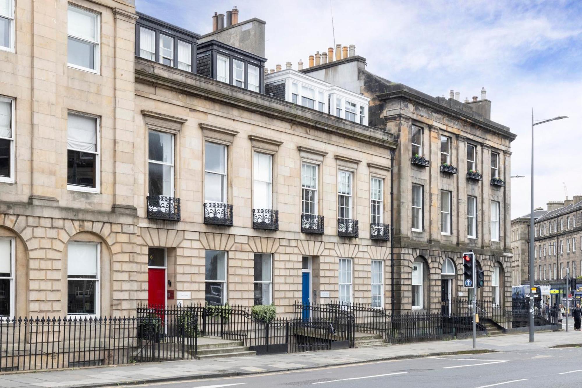 Ferienwohnung Joivy Spacious 2Br Apt, Moments From West End Edinburgh Exterior foto