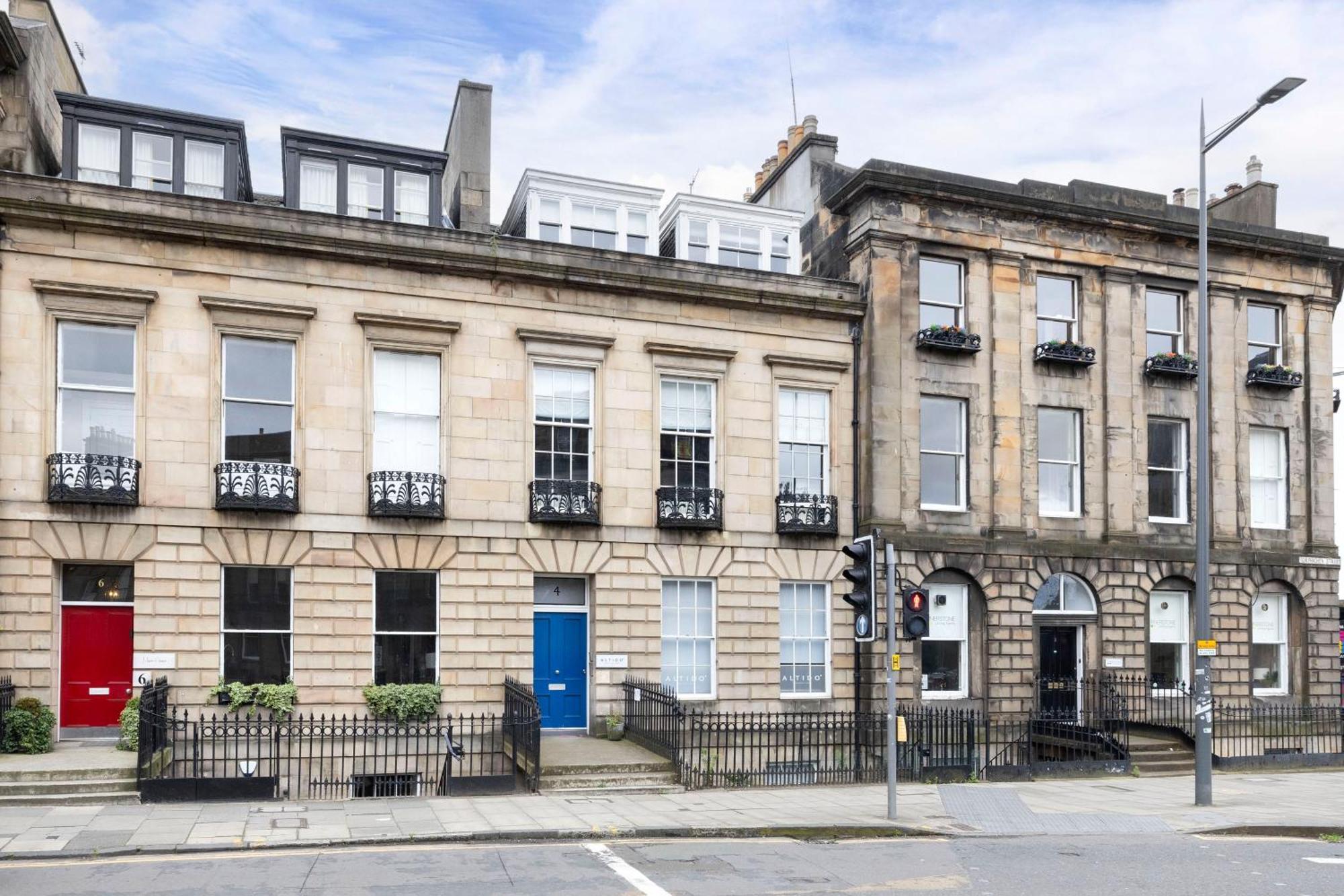 Ferienwohnung Joivy Spacious 2Br Apt, Moments From West End Edinburgh Exterior foto